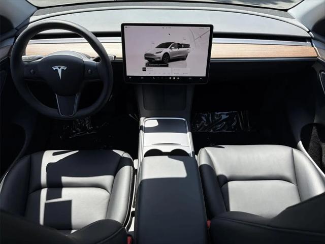 2025 Tesla Model Y Long Range Dual Motor Rear-Wheel Drive