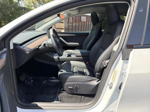 2025 Tesla Model Y Long Range Dual Motor Rear-Wheel Drive