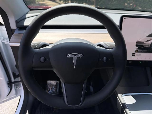 2025 Tesla Model Y Long Range Dual Motor Rear-Wheel Drive