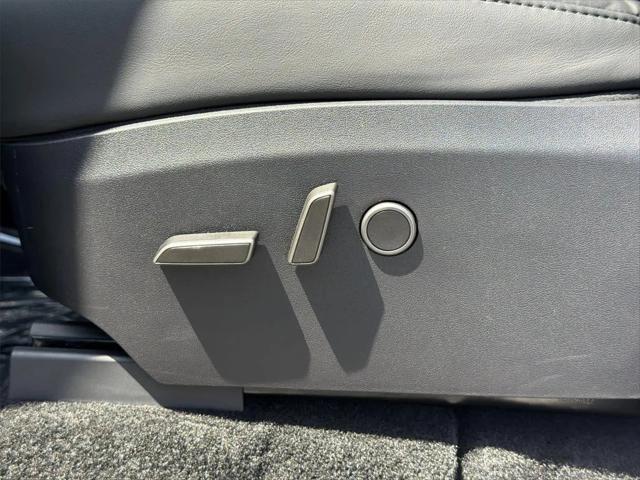 2025 Tesla Model Y Long Range Dual Motor Rear-Wheel Drive