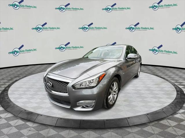 2015 INFINITI Q70 3.7