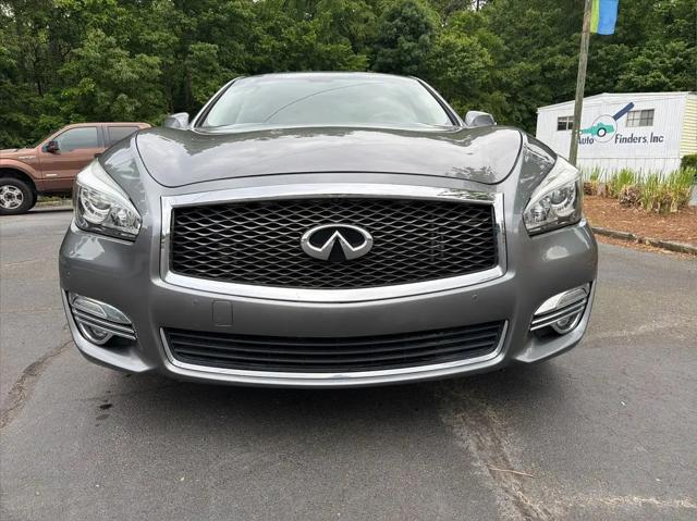 2015 INFINITI Q70 3.7