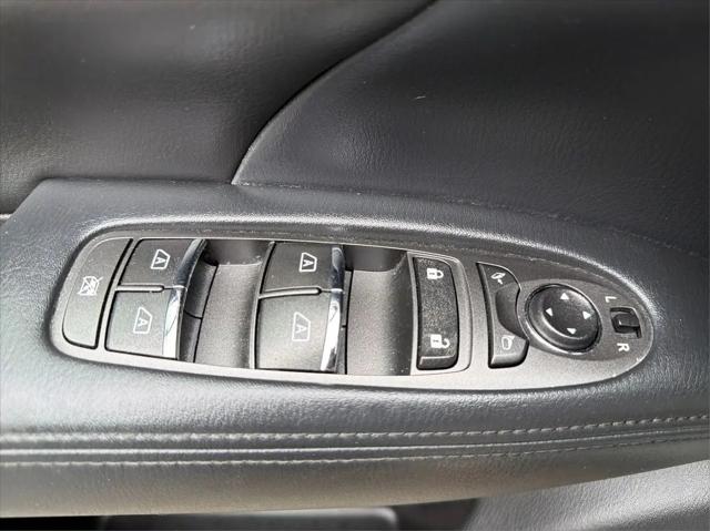2015 INFINITI Q70 3.7