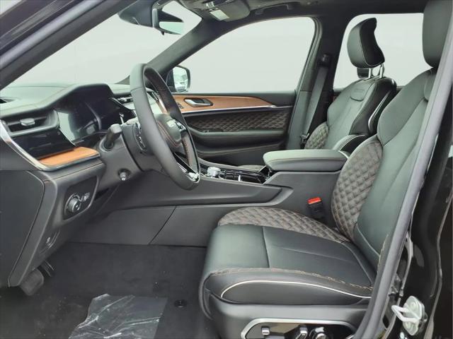 2026 Jeep Grand Cherokee L Summit 4x4