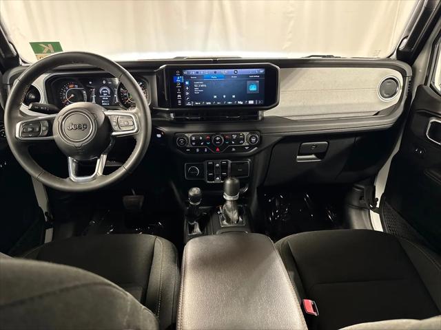2024 Jeep Wrangler 4-Door Sahara 4x4