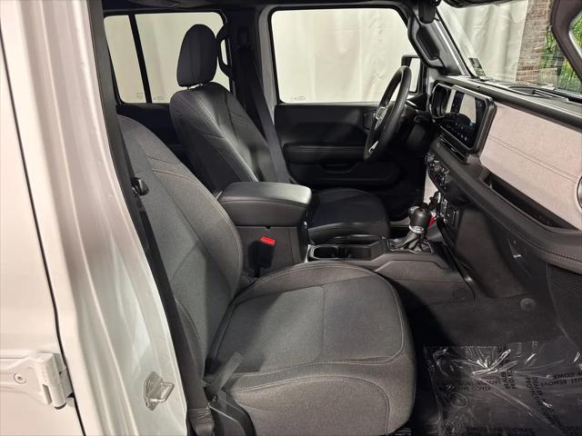 2024 Jeep Wrangler 4-Door Sahara 4x4
