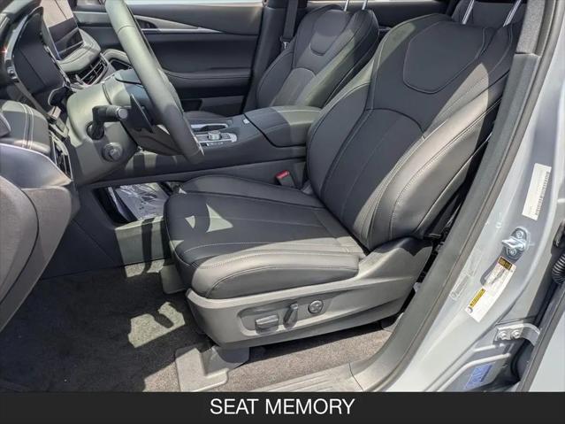 2027 INFINITI QX60 LUXE