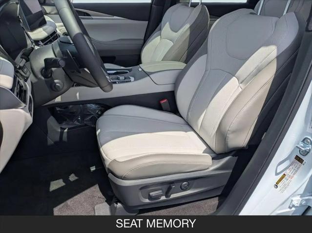 2027 INFINITI QX60 LUXE