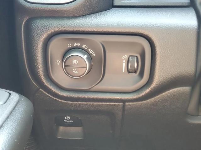 2025 Ram 1500 Tradesman Crew Cab 4x2 5'7" Box