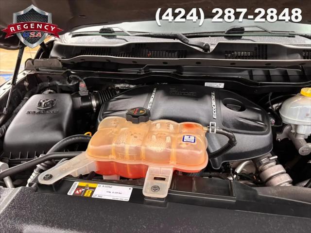 2019 Ram 1500 Classic Laramie Crew Cab 4x4 5'7" Box