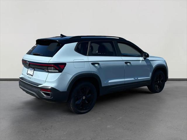 2026 Volkswagen Taos SE Black