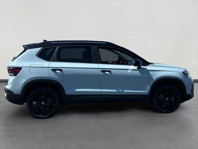 2026 Volkswagen Taos SE Black