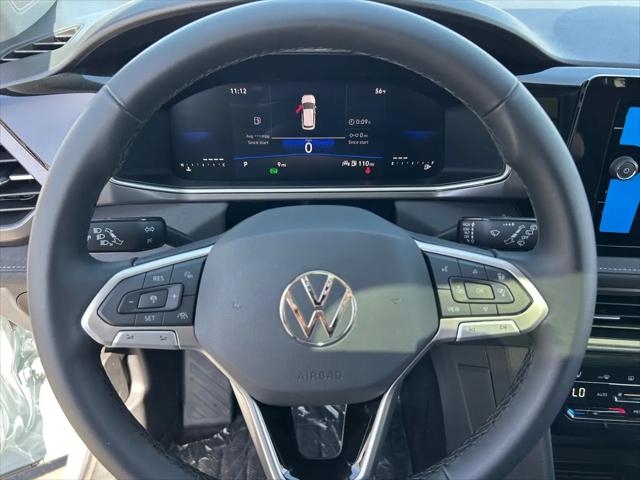 2026 Volkswagen Taos SE Black