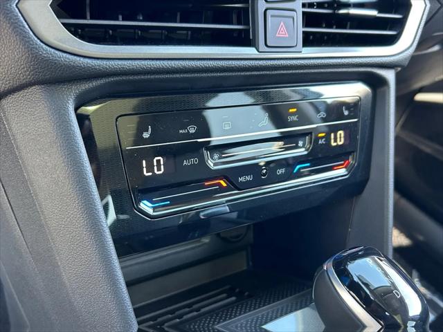 2026 Volkswagen Taos SE Black