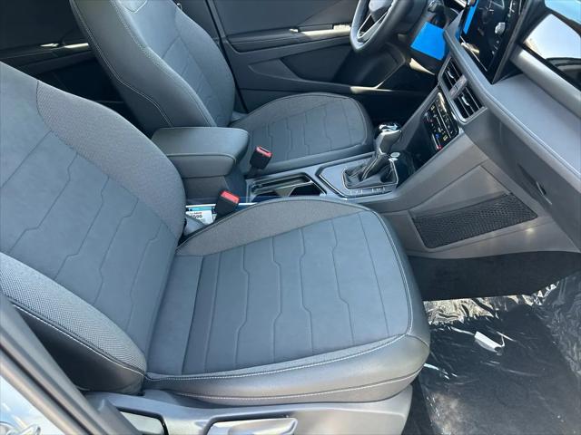 2026 Volkswagen Taos SE Black