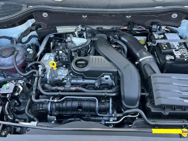 2026 Volkswagen Taos SE Black