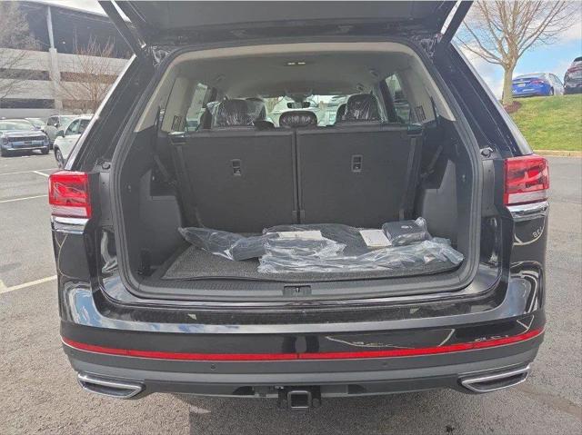 2026 Volkswagen Atlas SE with Technology