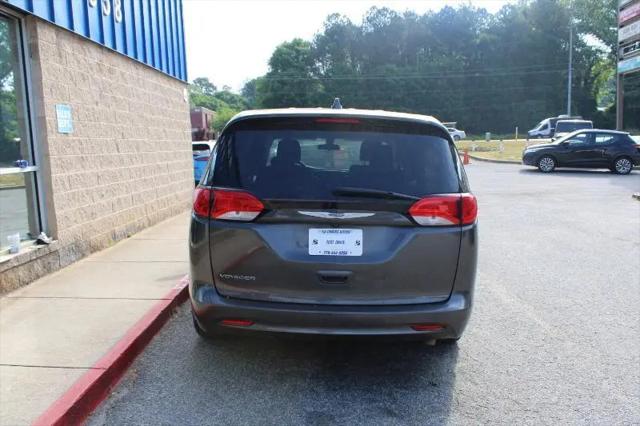 2020 Chrysler Voyager LX
