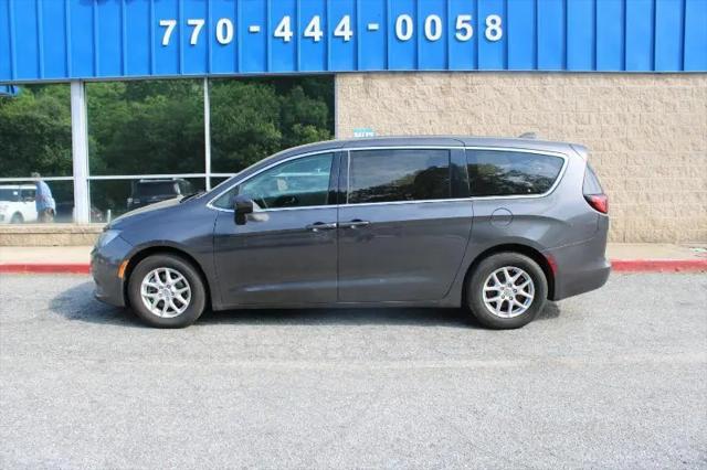 2020 Chrysler Voyager LX