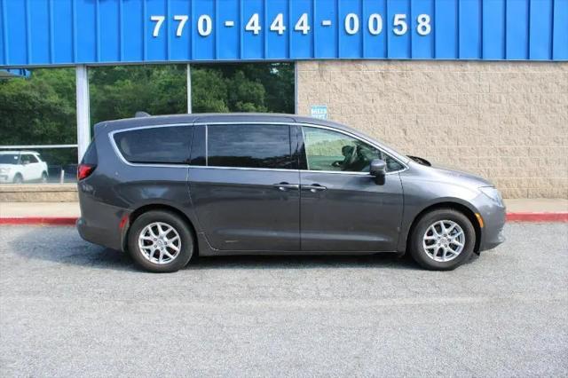 2020 Chrysler Voyager LX
