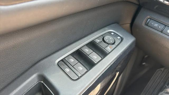 2024 Nissan Pathfinder SV 4WD