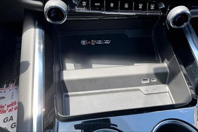 2025 Chevrolet Suburban 4WD Z71
