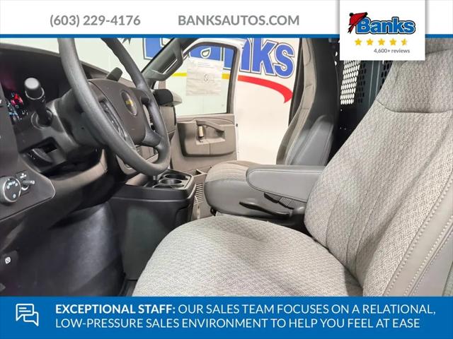 2026 Chevrolet Express Cargo Van 2500 Regular Wheelbase, WT, RWD