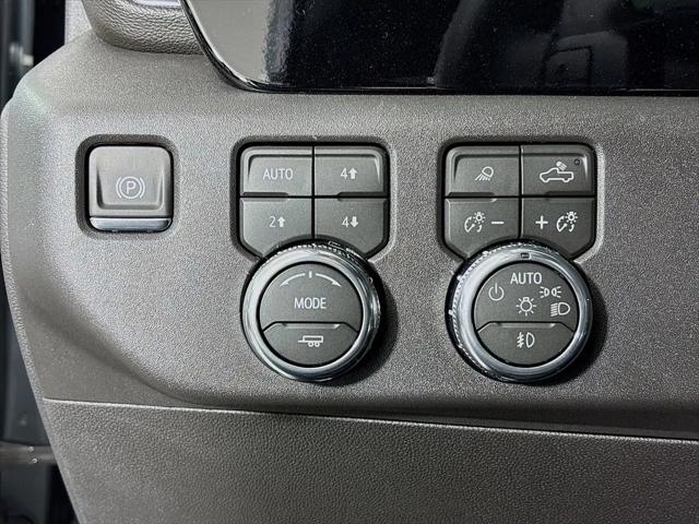 2026 GMC Sierra 1500 Crew Cab, Standard Bed, SLT, 4WD