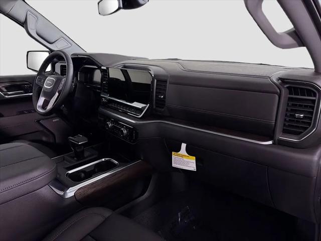 2026 GMC Sierra 1500 Crew Cab, Standard Bed, SLT, 4WD