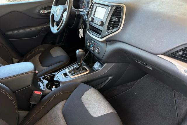 2017 Jeep Cherokee Sport FWD