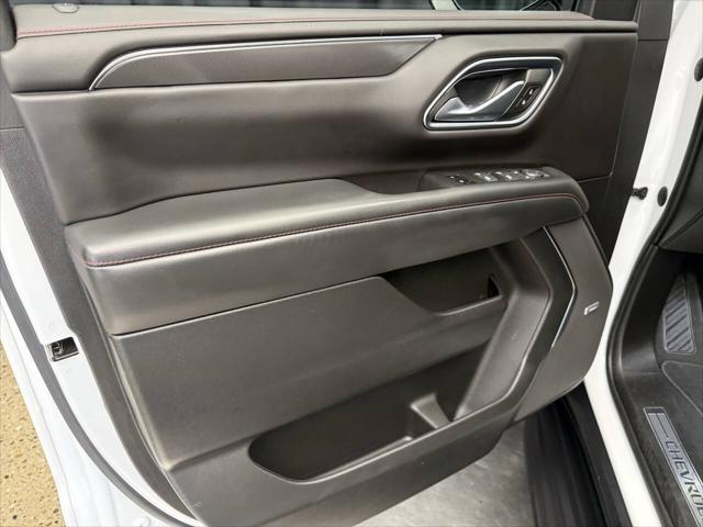 2022 Chevrolet Suburban 4WD RST