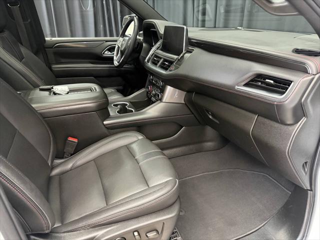 2022 Chevrolet Suburban 4WD RST
