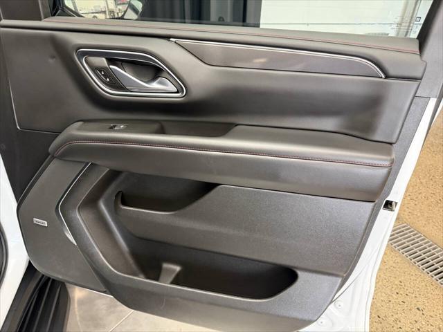 2022 Chevrolet Suburban 4WD RST