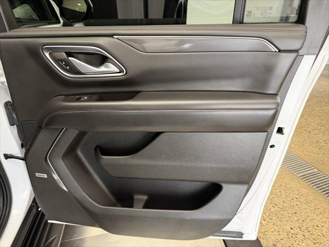 2022 Chevrolet Suburban 4WD RST