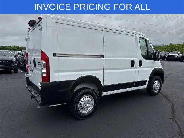 2026 Ram ProMaster Cargo Van Tradesman Low Roof 118" WB w/Pass Seat