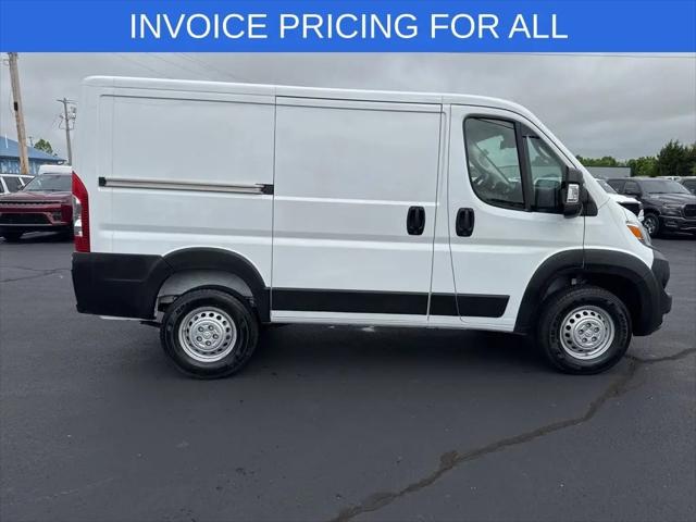 2026 Ram ProMaster Cargo Van Tradesman Low Roof 118" WB w/Pass Seat
