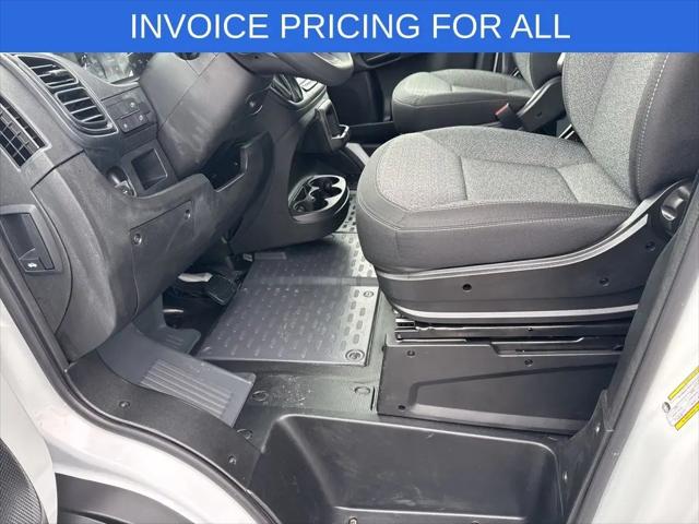 2026 Ram ProMaster Cargo Van Tradesman Low Roof 118" WB w/Pass Seat
