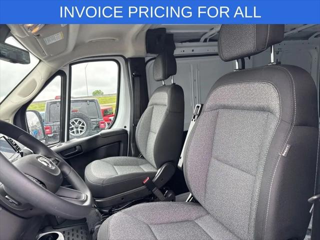 2026 Ram ProMaster Cargo Van Tradesman Low Roof 118" WB w/Pass Seat