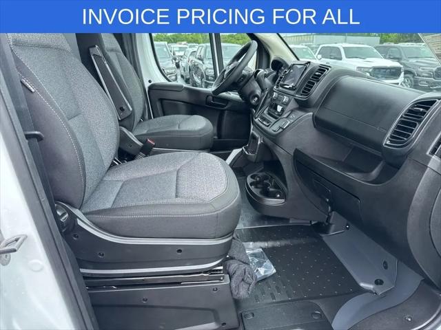 2026 Ram ProMaster Cargo Van Tradesman Low Roof 118" WB w/Pass Seat