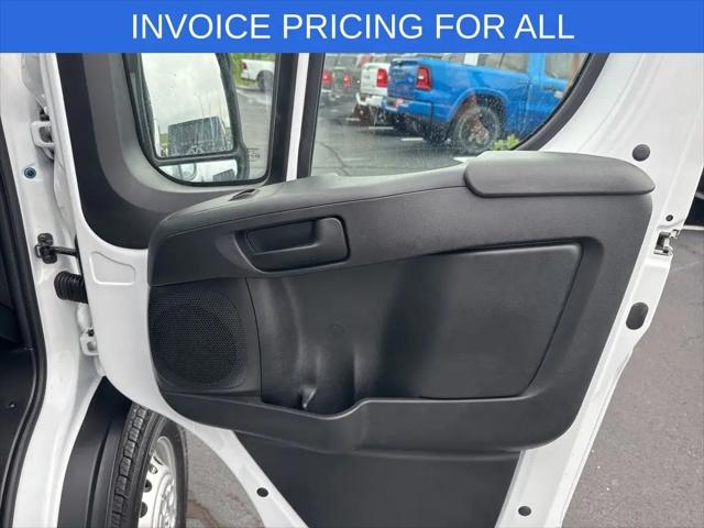 2026 Ram ProMaster Cargo Van Tradesman Low Roof 118" WB w/Pass Seat