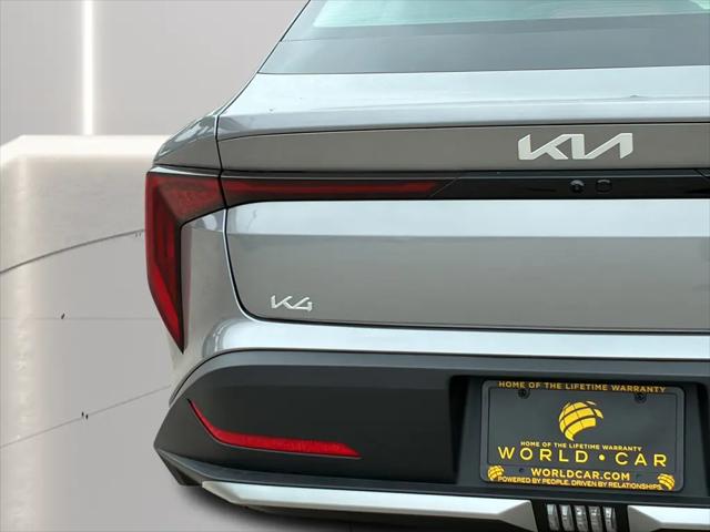 2026 Kia K4 LXS