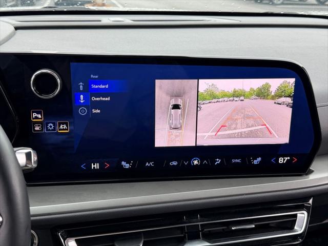2024 Chevrolet Traverse FWD LT