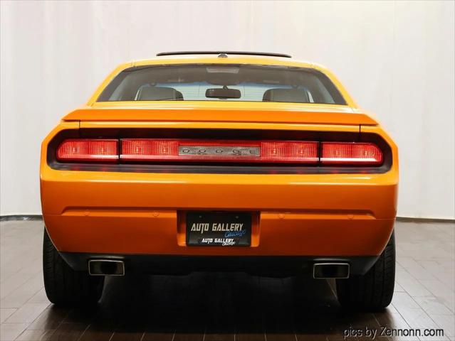 2014 Dodge Challenger R/T Plus