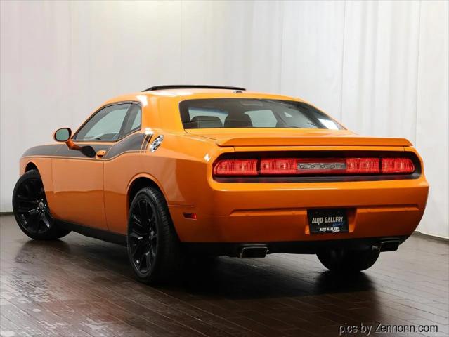 2014 Dodge Challenger R/T Plus