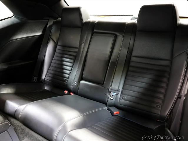 2014 Dodge Challenger R/T Plus