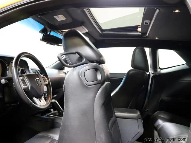 2014 Dodge Challenger R/T Plus