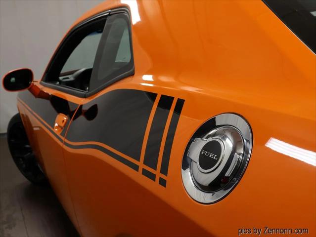 2014 Dodge Challenger R/T Plus