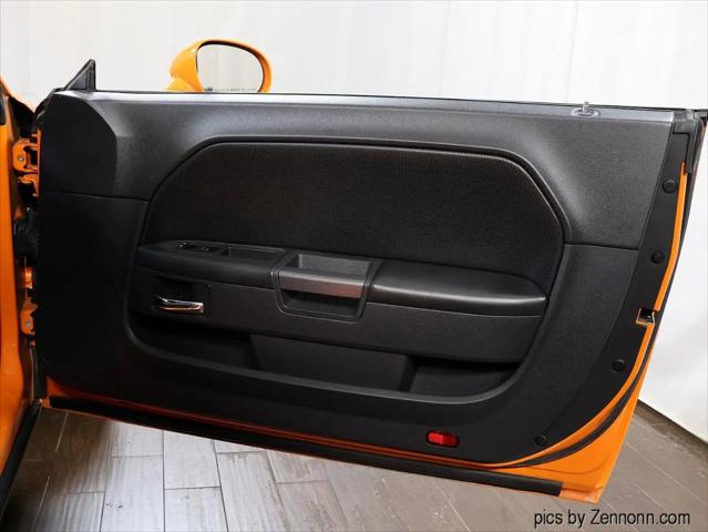 2014 Dodge Challenger R/T Plus
