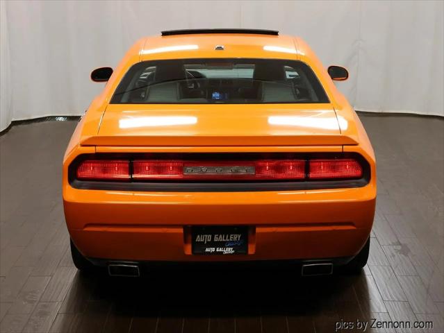 2014 Dodge Challenger R/T Plus