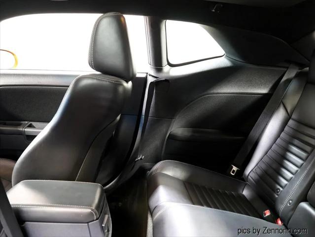 2014 Dodge Challenger R/T Plus